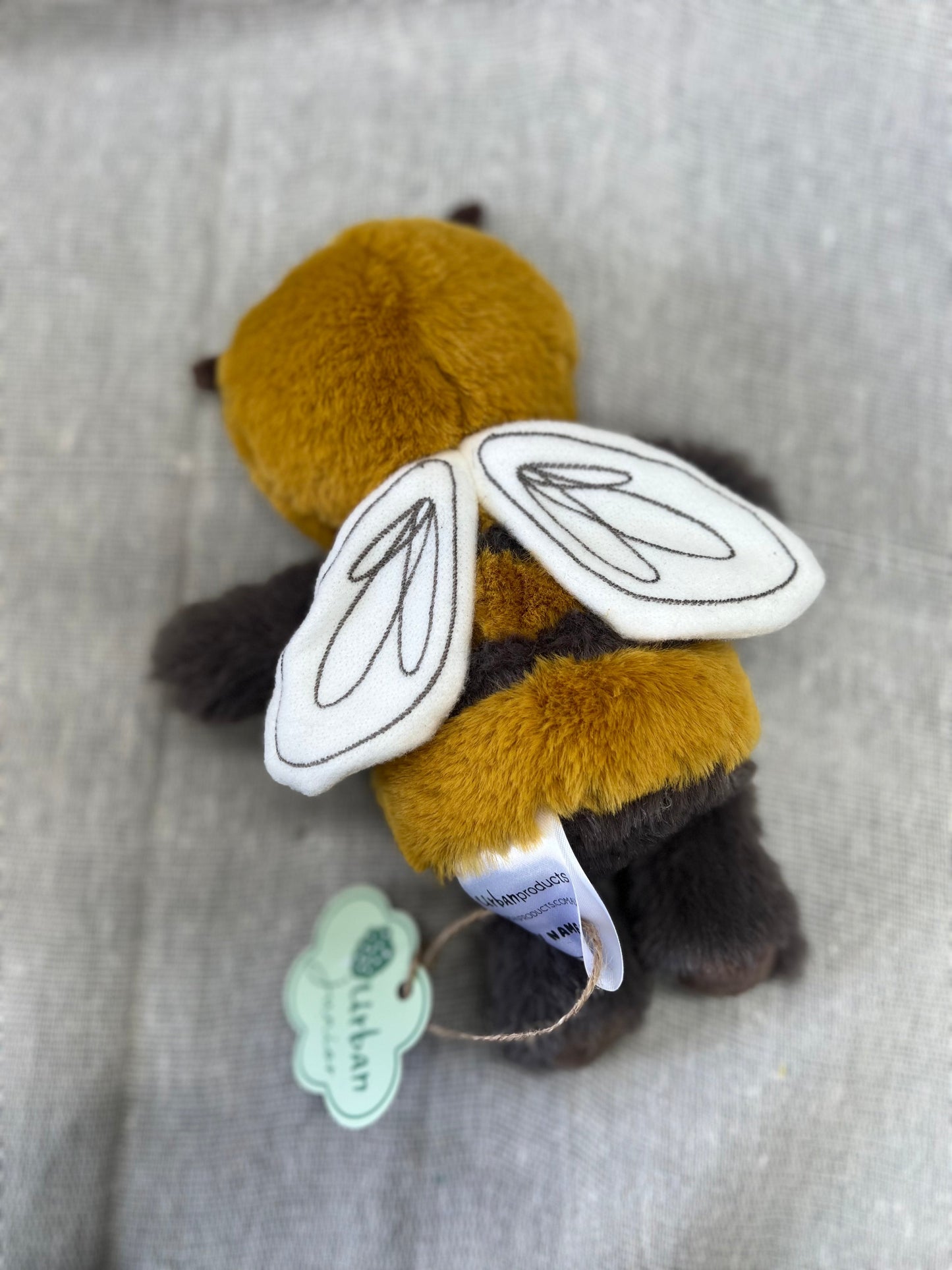 Premium Plush Bumble Bee – Cuddly Stuffed Animal Companion 18cm