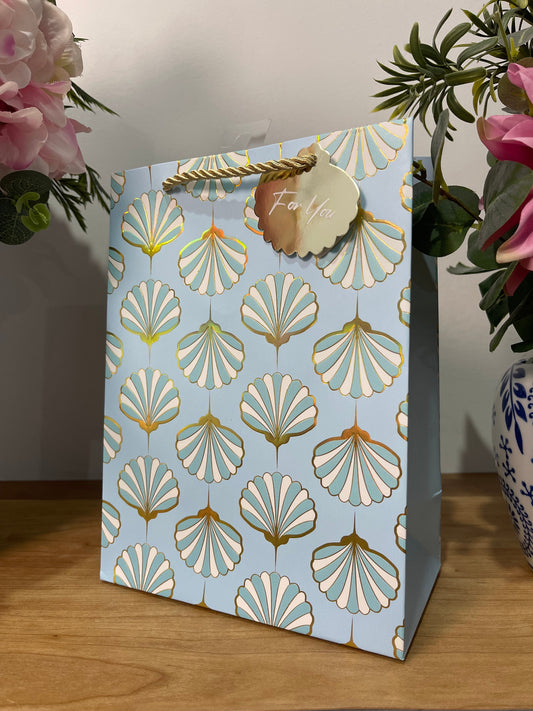 GIFT BAG Ginseng Gold White Blue Design with Gift Tag 19x25x11cm