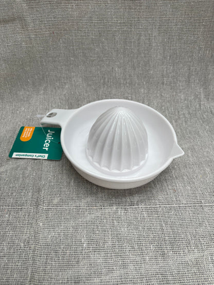 CHEF'S COMPANION Plastic Juicer 13.3x13.3x7.3cm - Blue or White